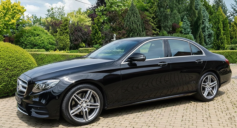 Mercedes-Benz E-Klasse Limousine, Frontansicht