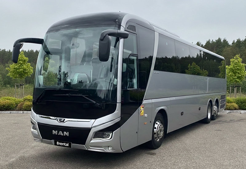 MAN-Reisebus mit 57 Sitzplätzen, Außenansicht
